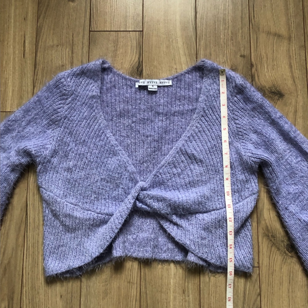 Women’s HYFVE Lavender Cropped Twist-Front Sweater size S - Picture 7 of 11